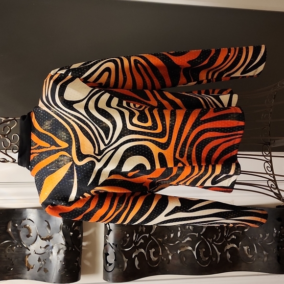 Beautiful Frank Lyman sequin animal print bomber jacket - Picture 4 of 4